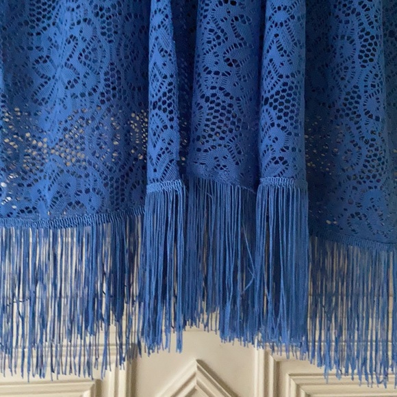 LACE SHRUG DUSTER or BEACH COVERUP - Picture 3 of 6